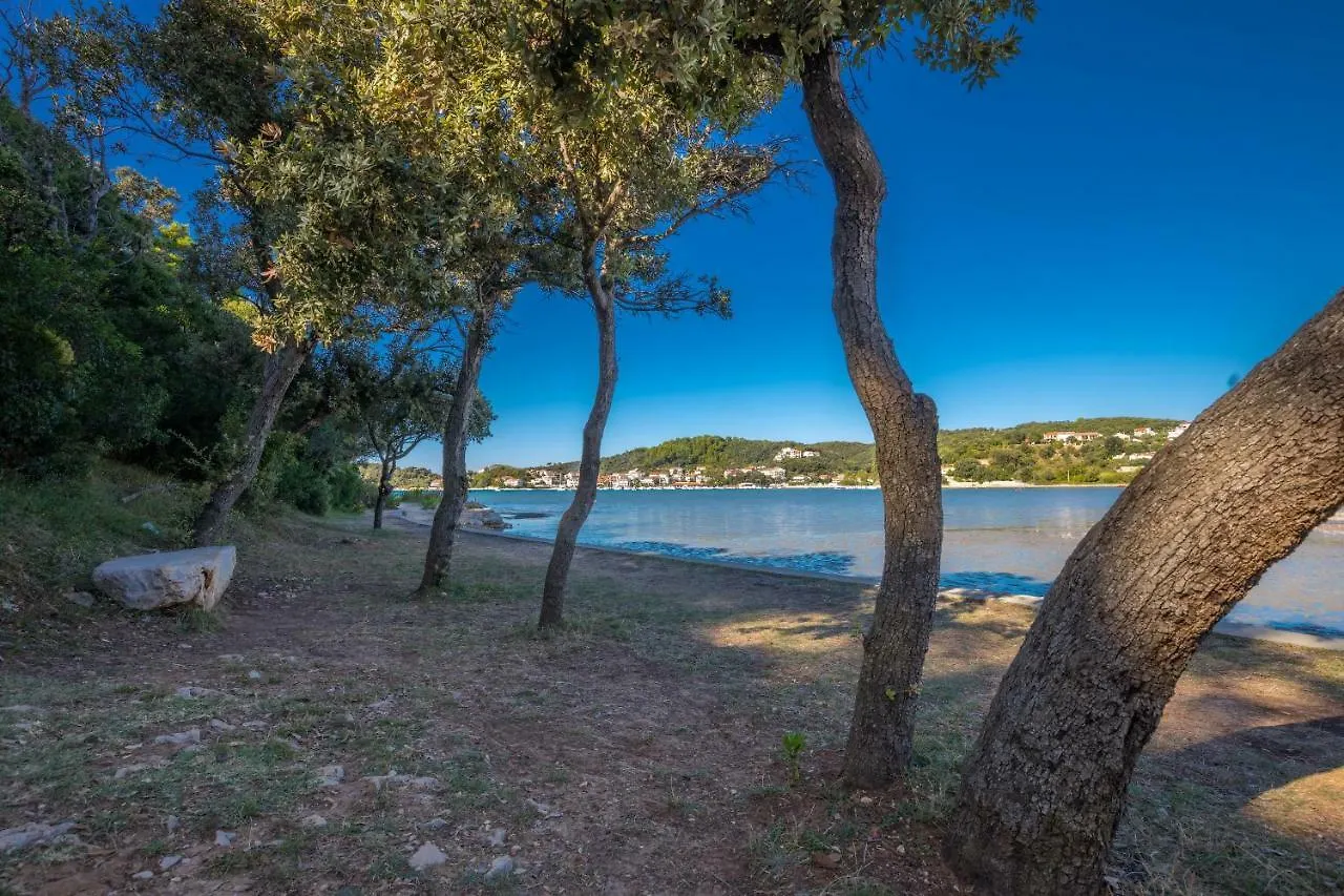 Villa Rossa Apartments Кампор