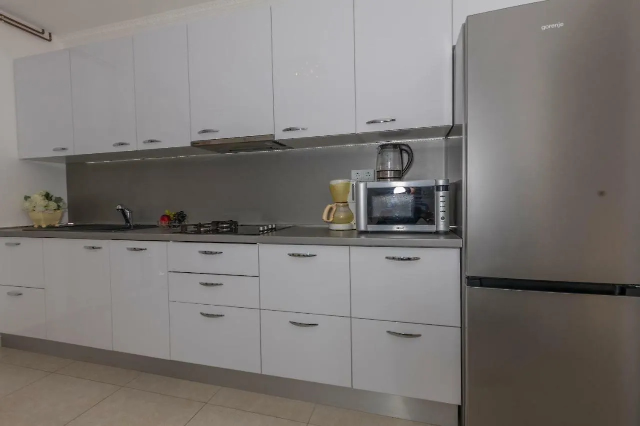Villa Rossa Apartments Кампор