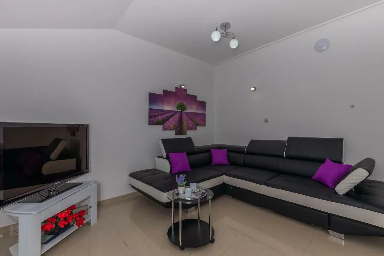 Villa Rossa Apartments Кампор