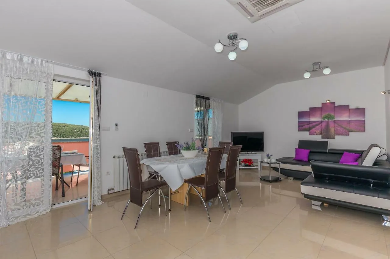 Villa Rossa Apartments Kampor