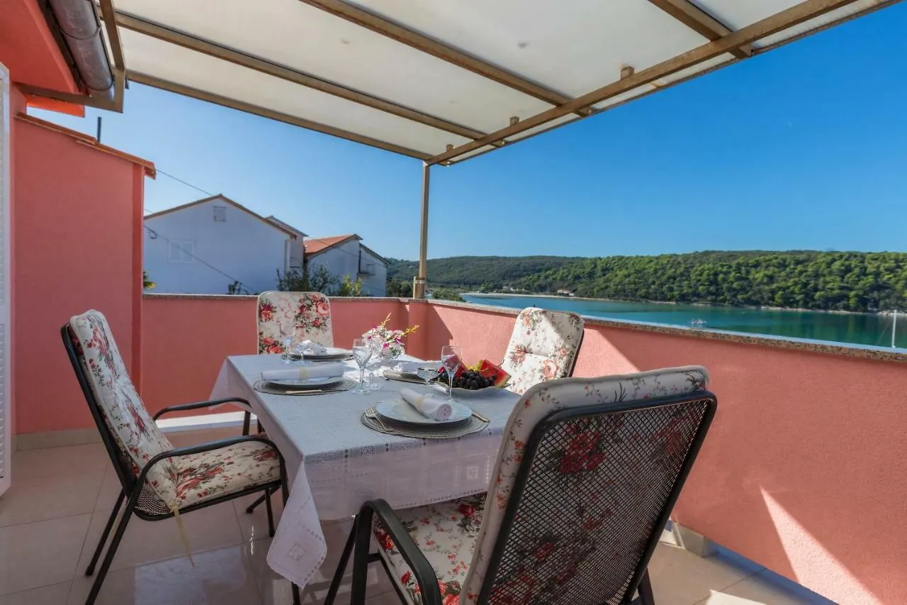 Villa Rossa Apartments Kampor Horvátország