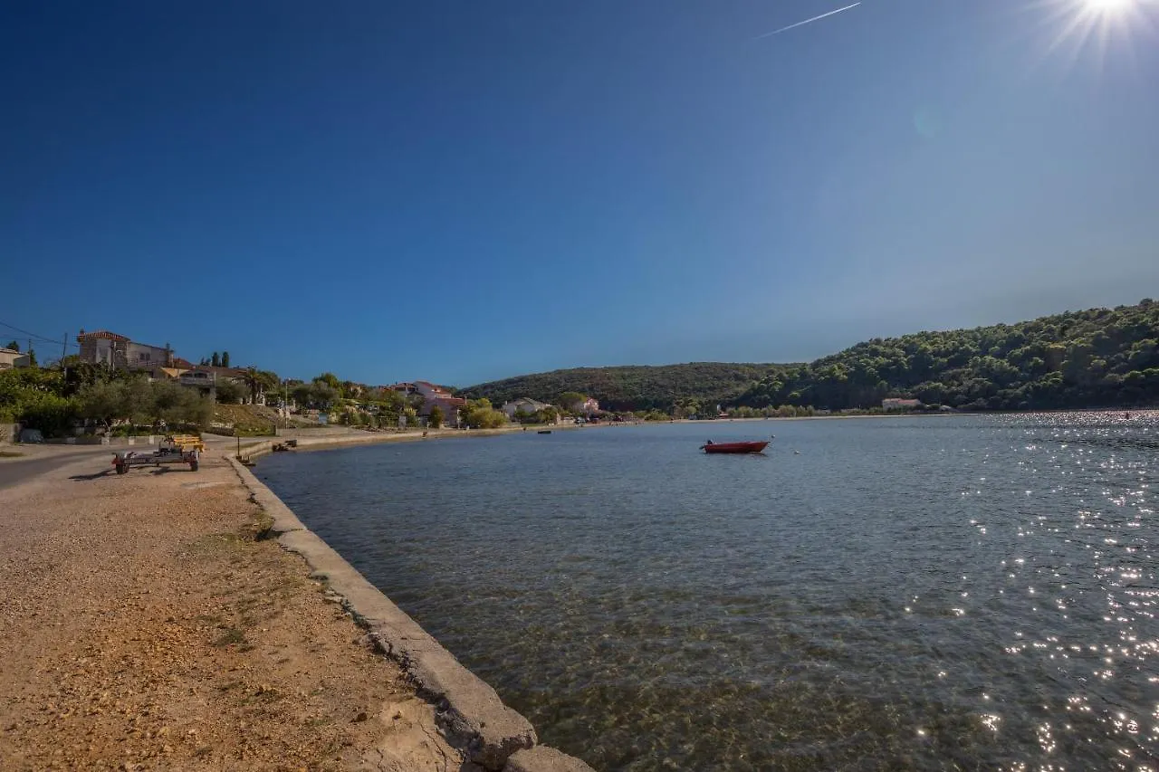 Villa Rossa Apartments Кампор