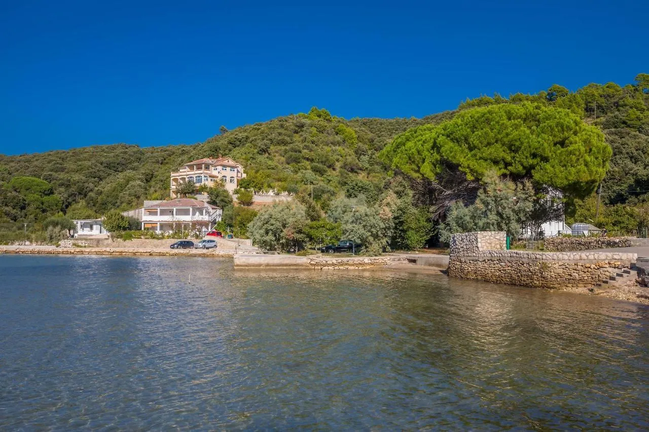 Villa Rossa Apartments Кампор