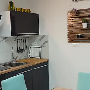 Apartman Barbara, Pinezići